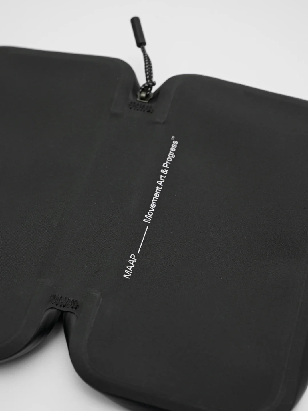 Cartera impermeable MAAP para teléfono Shield