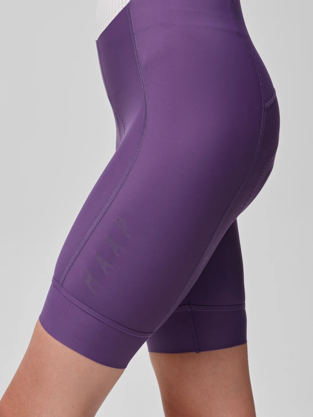 MAAP culotte corte de mujer Team Bib Evo color morado