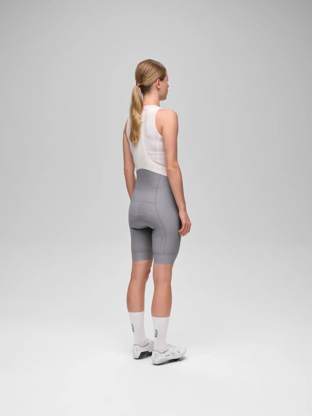 MAAP culotte corte de mujer Team Bib Evo color titanium