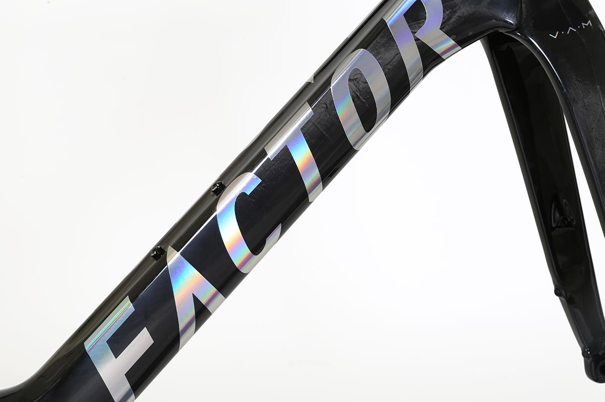 Factor Ostro VAM Chrome Fahrrad – Premium-Paket