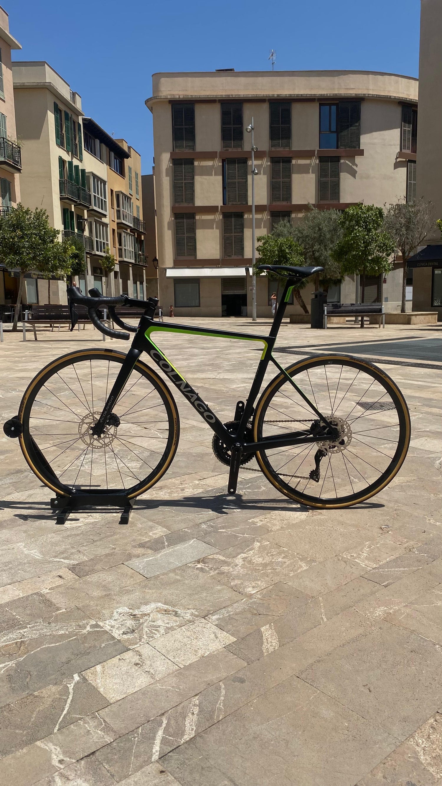 Colnago V3RS black and green road bike