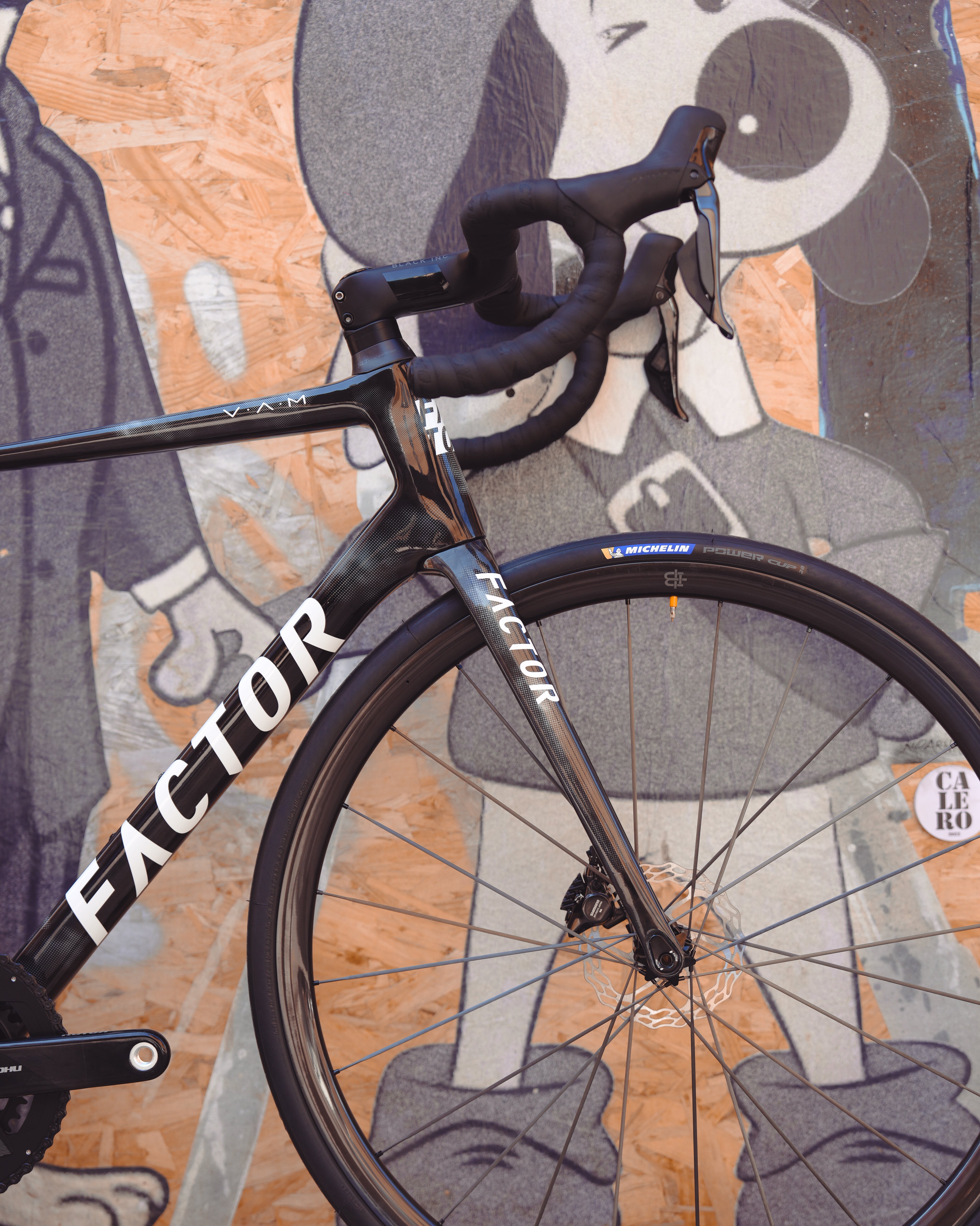 Factor O2 VAM 2023 Storm Fahrrad – Premium-Paket