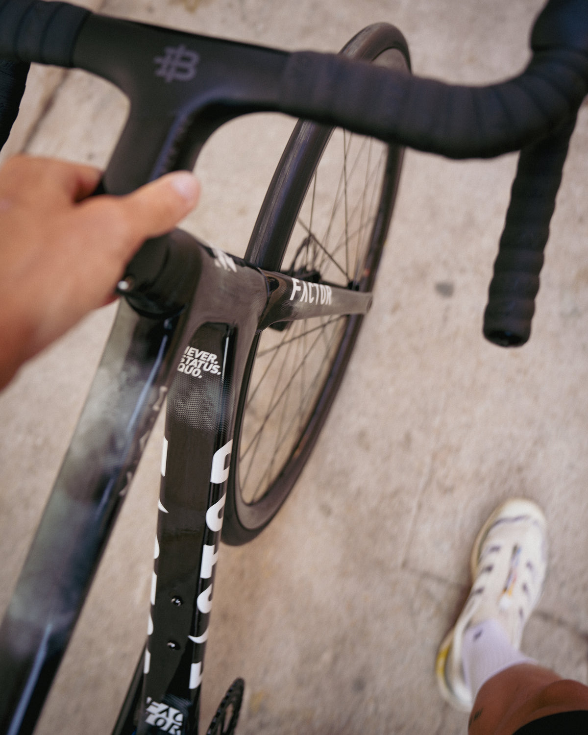 Factor O2 VAM Storm Bike - Premium-Paket