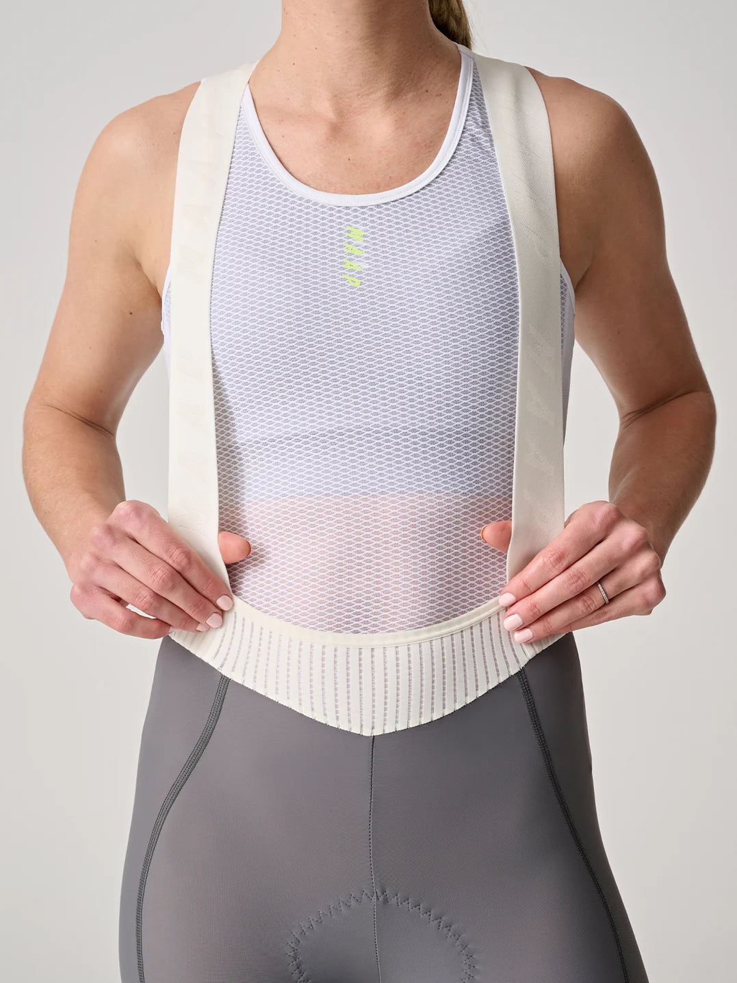 MAAP culotte corte de mujer Team Bib Evo color shadow