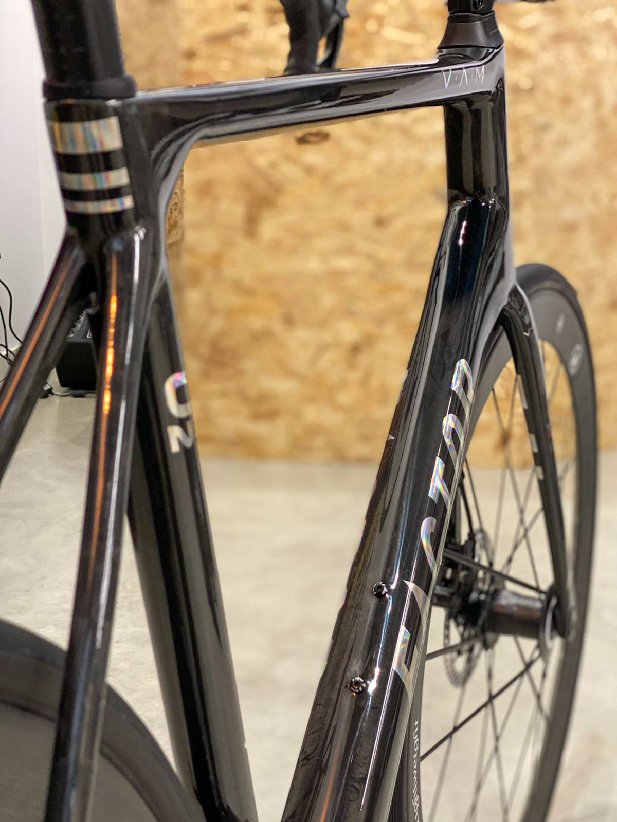 BICICLETA FACTOR O2 VAM CHROME- Premium Pack