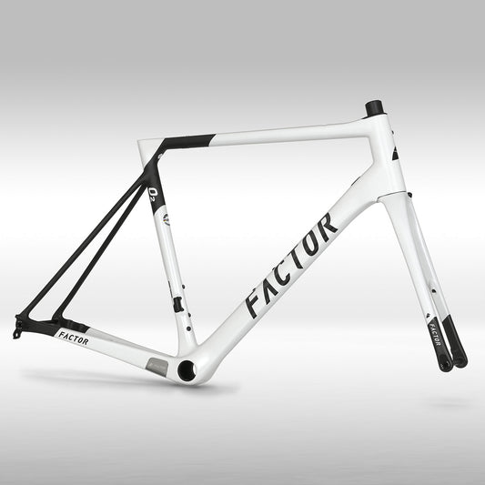Cuadro bicicleta Factor O2 en blanco perla y negro. 